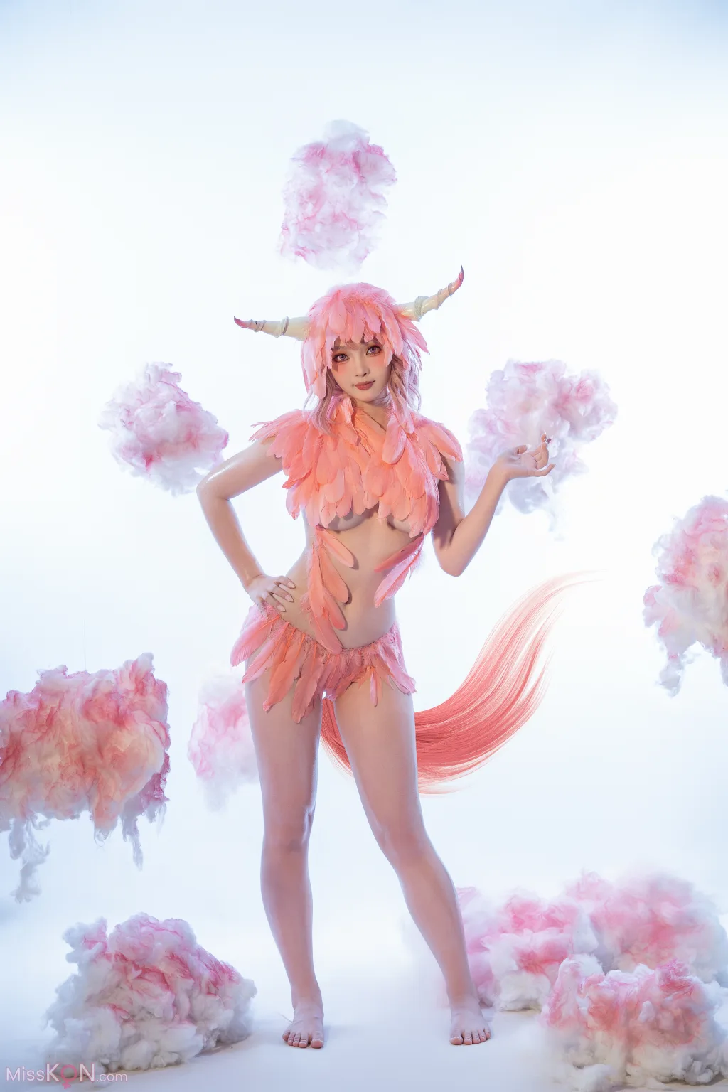 Coser@云溪溪 (Yunx1x1) & 奶桃桃: 哈萝 丽瓦·朱内 (13 photos)