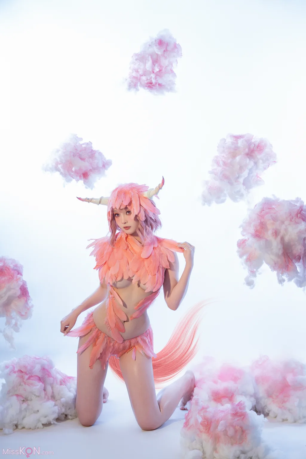 Coser@云溪溪 (Yunx1x1) & 奶桃桃: 哈萝 丽瓦·朱内 (13 photos)