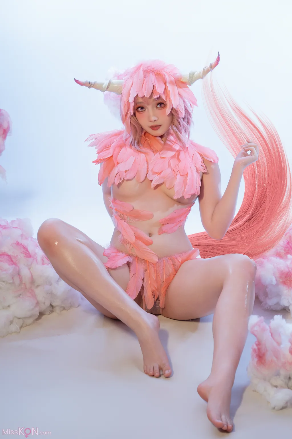 Coser@云溪溪 (Yunx1x1) & 奶桃桃: 哈萝 丽瓦·朱内 (13 photos)