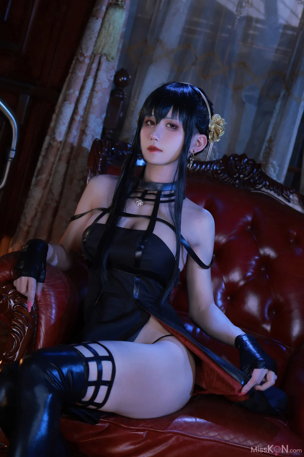 Coser@桜满三时: 约尔礼服 (45 photos)