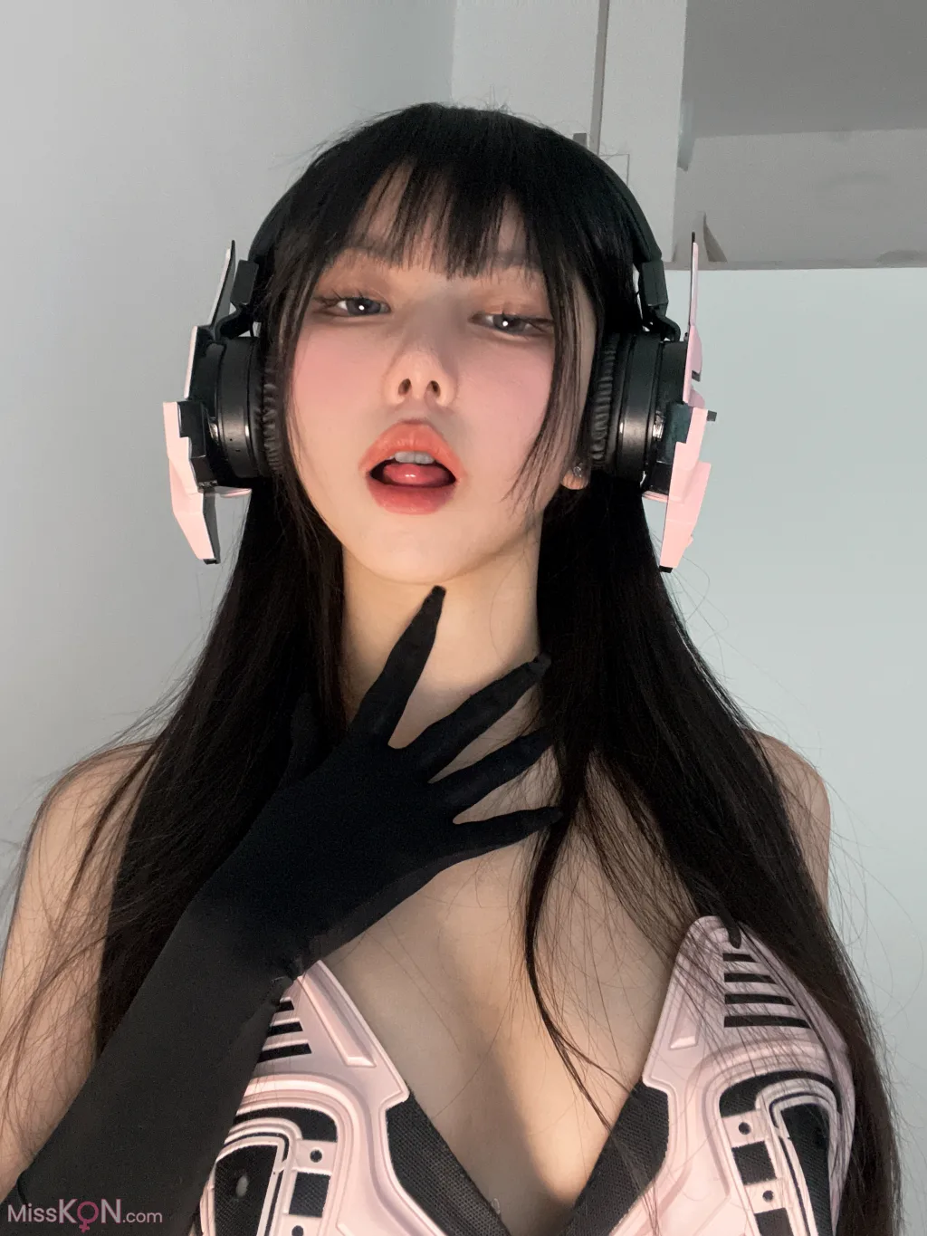 Coser@果咩酱w: 粉色机甲 (32 photos + 2 videos)
