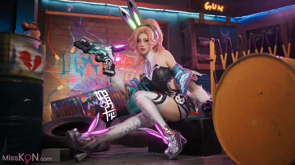 Coser@如月灰: Battle Bunny Miss Fortune (17 photos)