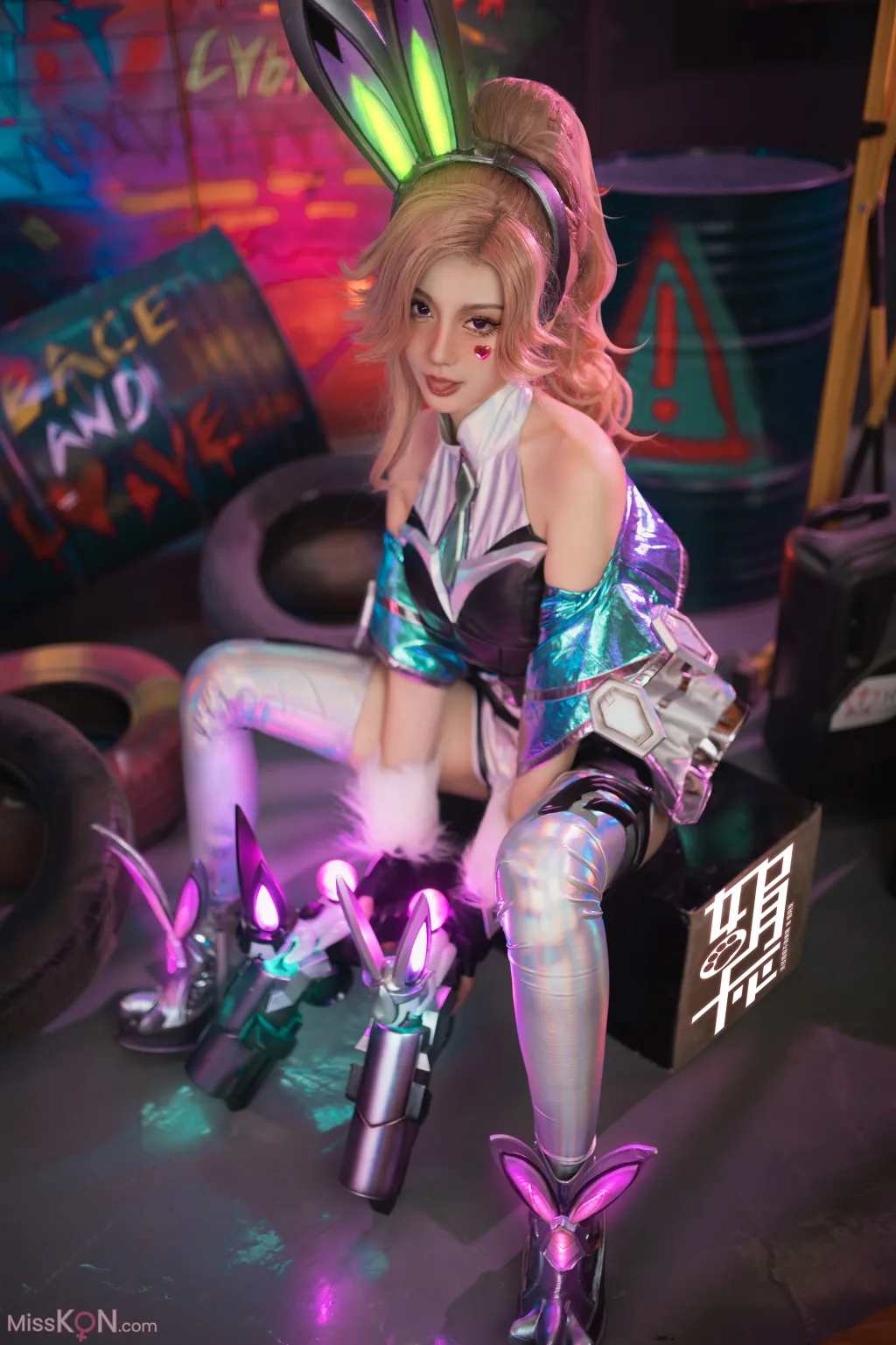 Coser@如月灰: Battle Bunny Miss Fortune (17 photos)