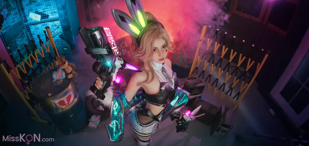 Coser@如月灰: Battle Bunny Miss Fortune (17 photos) – Page 2