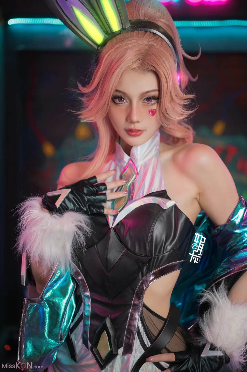 Coser@如月灰: Battle Bunny Miss Fortune (17 photos) – Page 2
