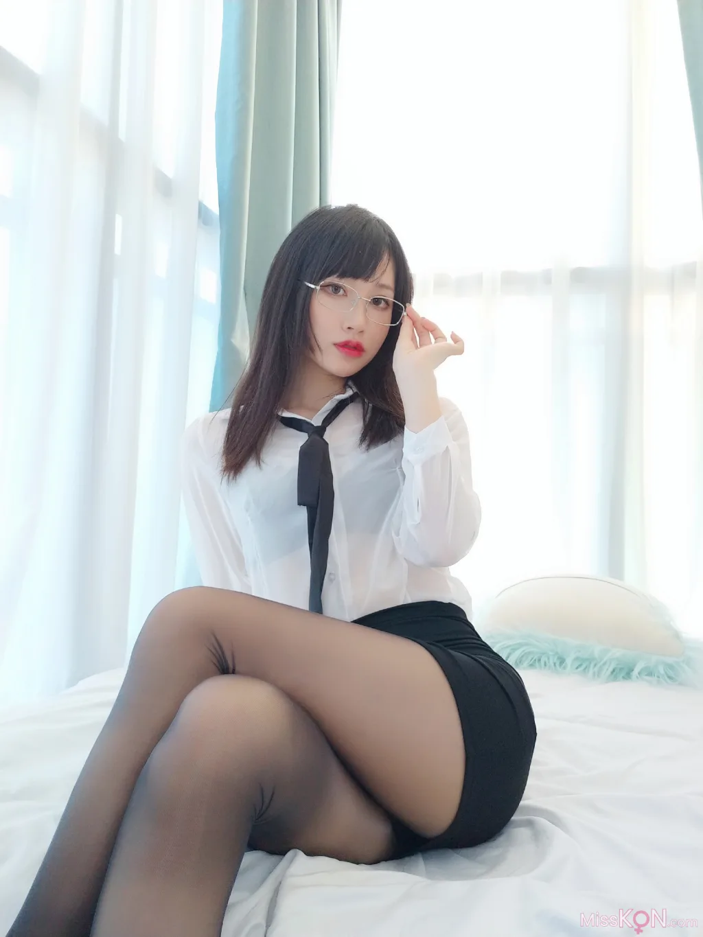 Coser@木之本果: 秘書さんは退勤後です (108 photos )