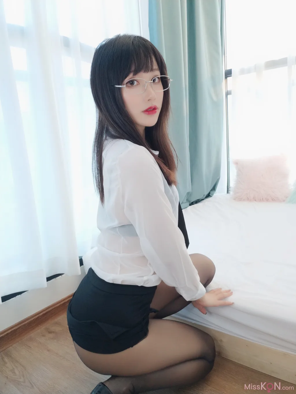 Coser@木之本果: 秘書さんは退勤後です (108 photos )