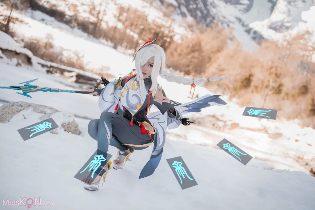 Coser@如月灰: 申鹤 原神 (15 photos)