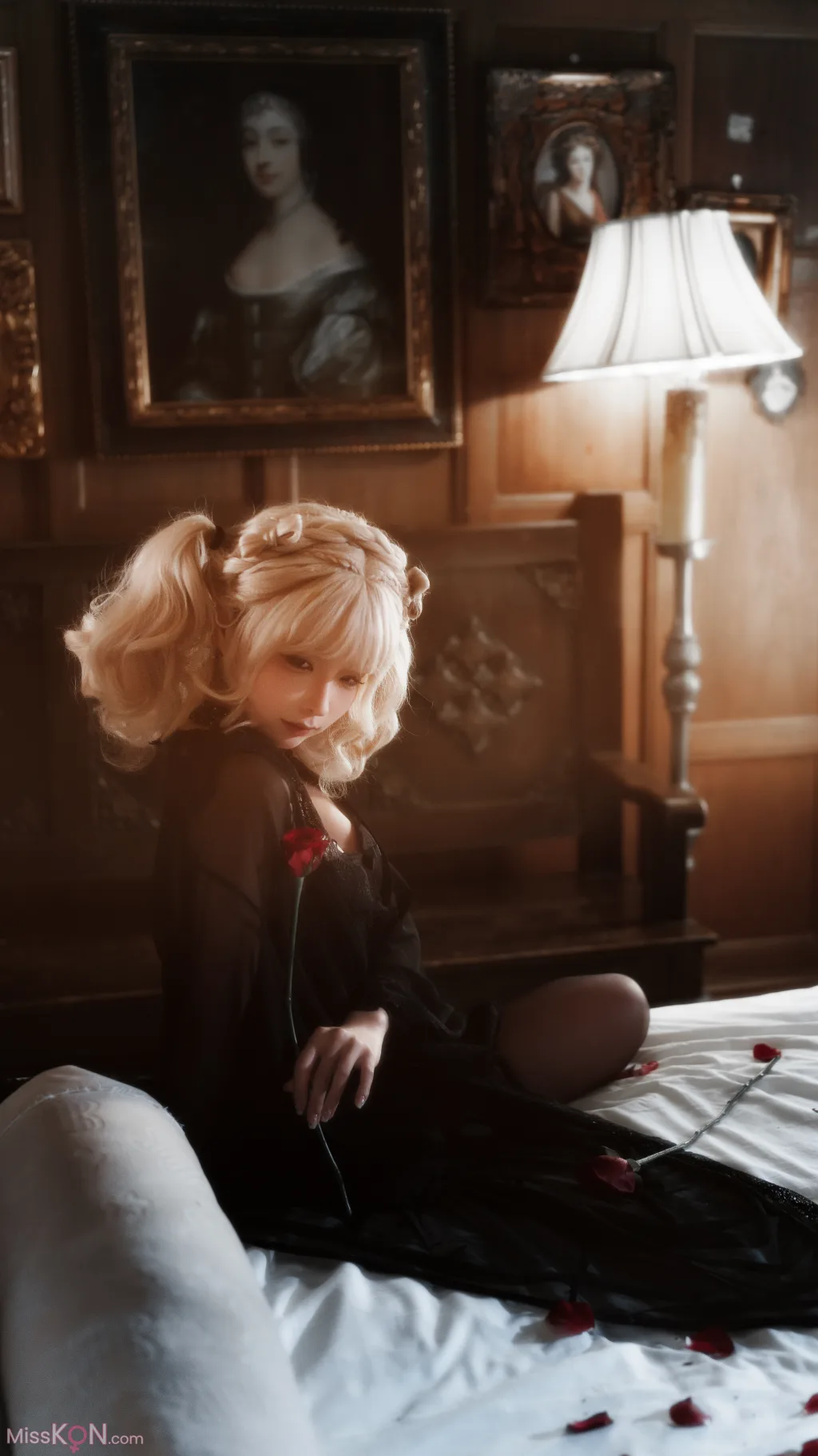 Coser@蠢沫沫 (chunmomo): 黑红纱裙 (39 photos)