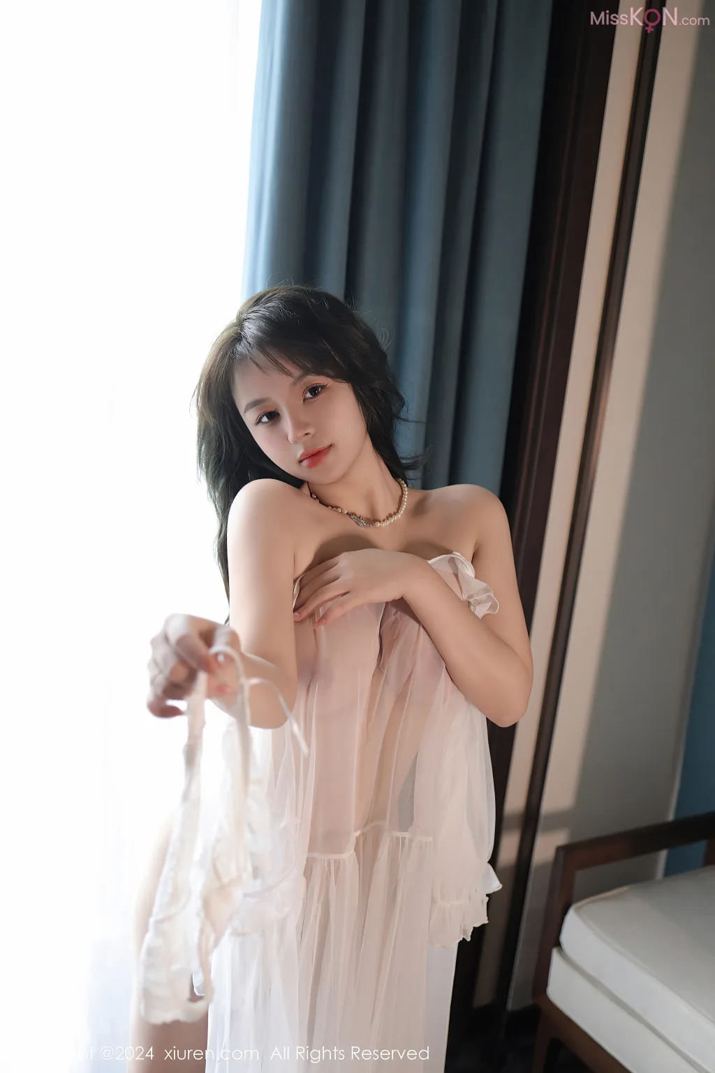 XIUREN No.8106 – 8115 (790 photos)