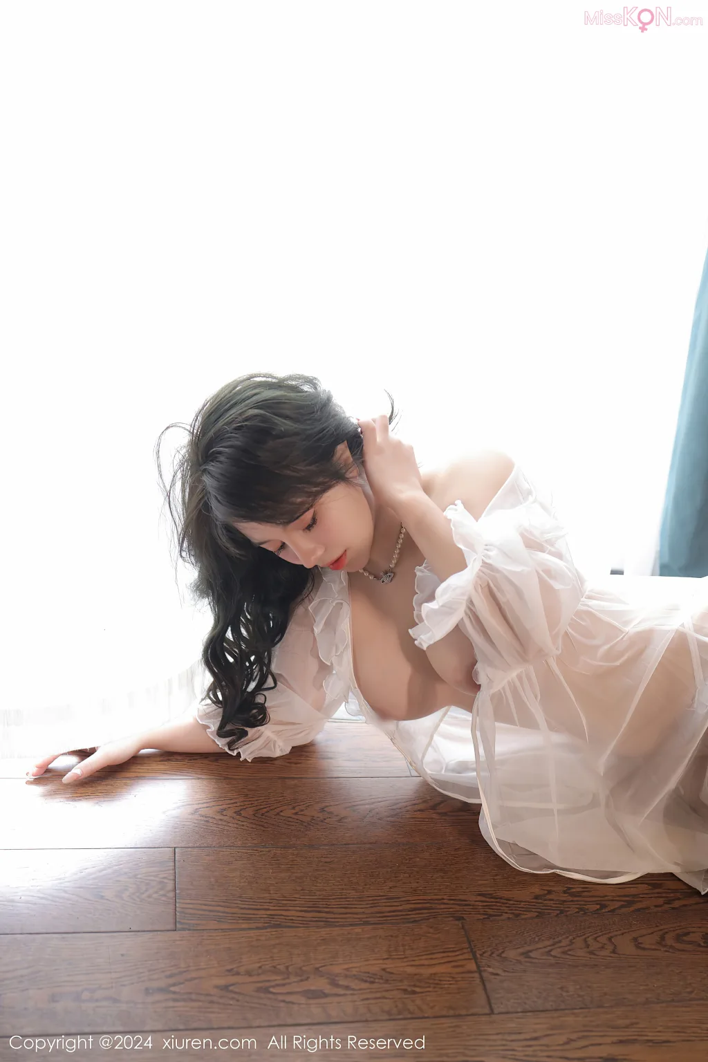 XIUREN No.8106 – 8115 (790 photos)