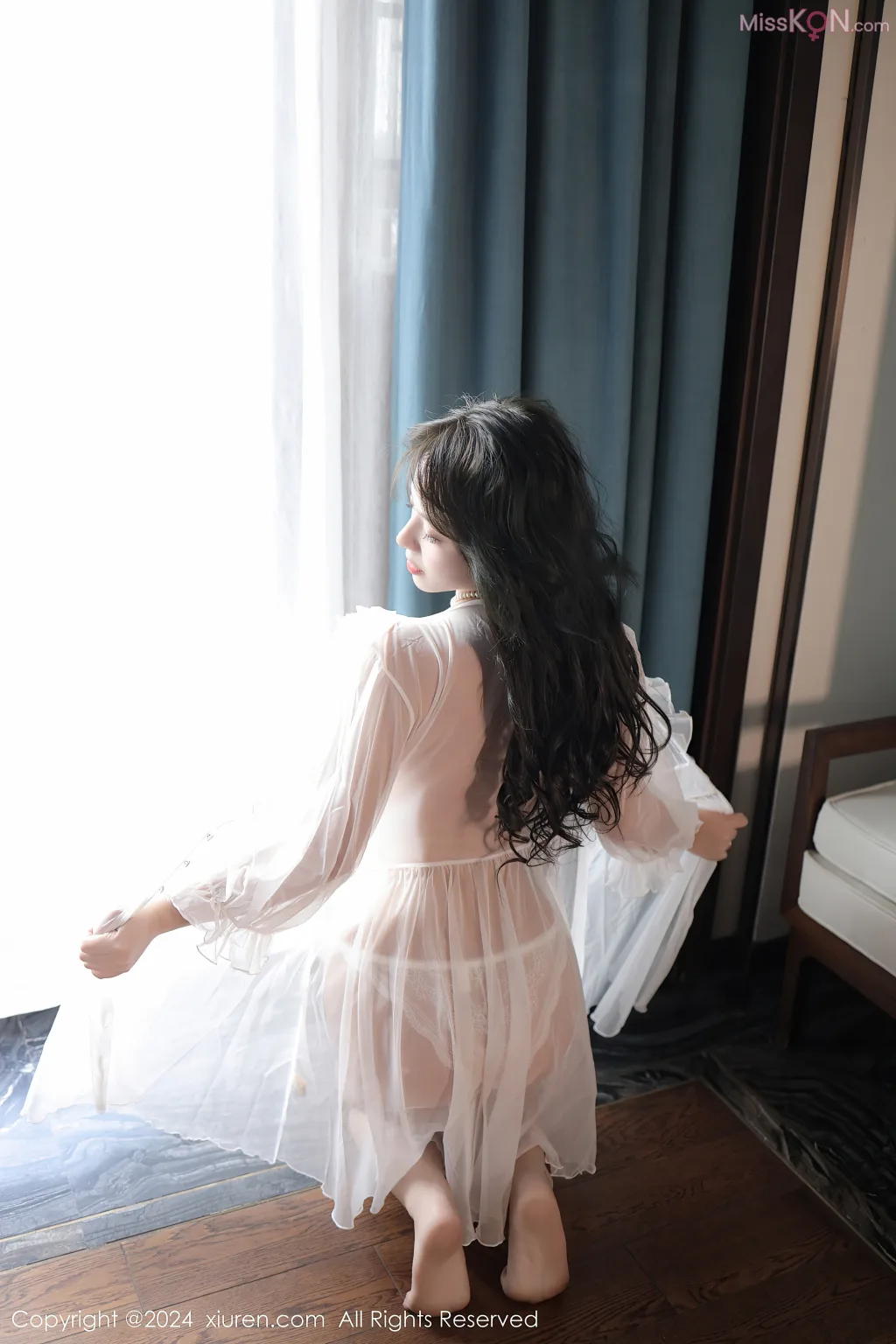 XIUREN No.8106 – 8115 (790 photos)