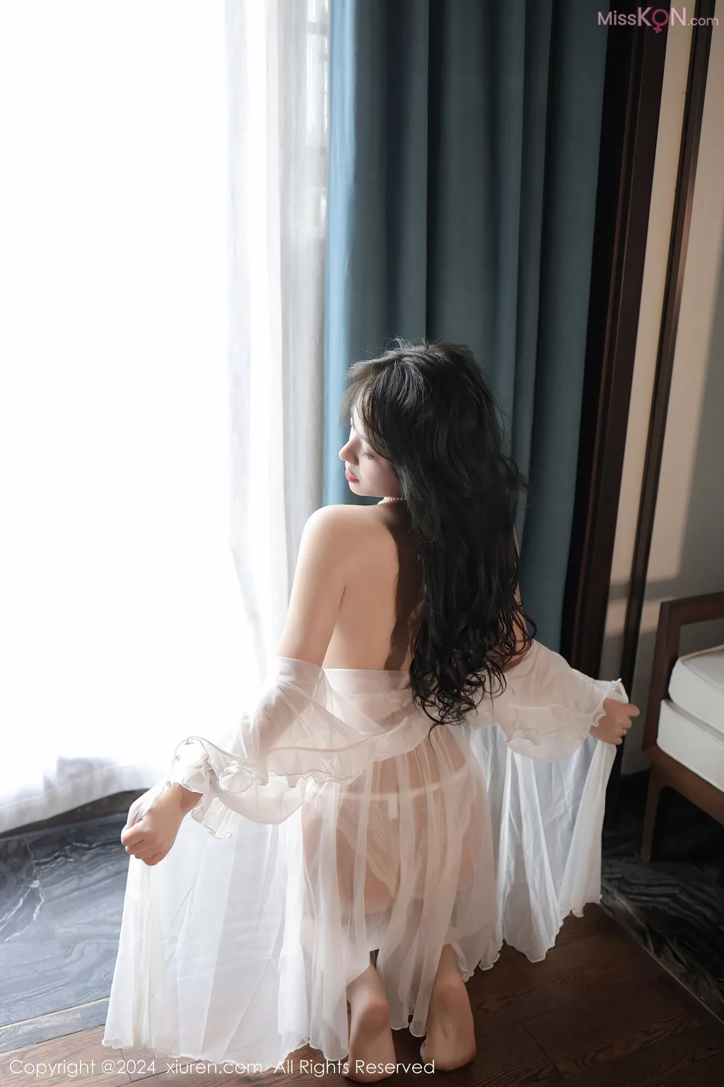 XIUREN No.8106 – 8115 (790 photos)