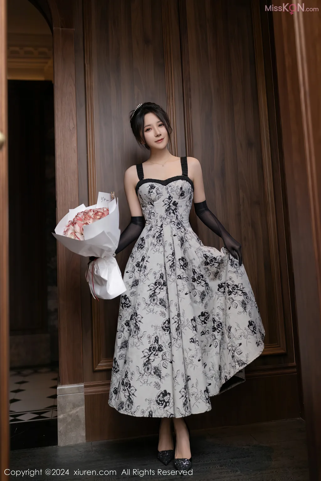 XIUREN No.8106 – 8115 (790 photos)