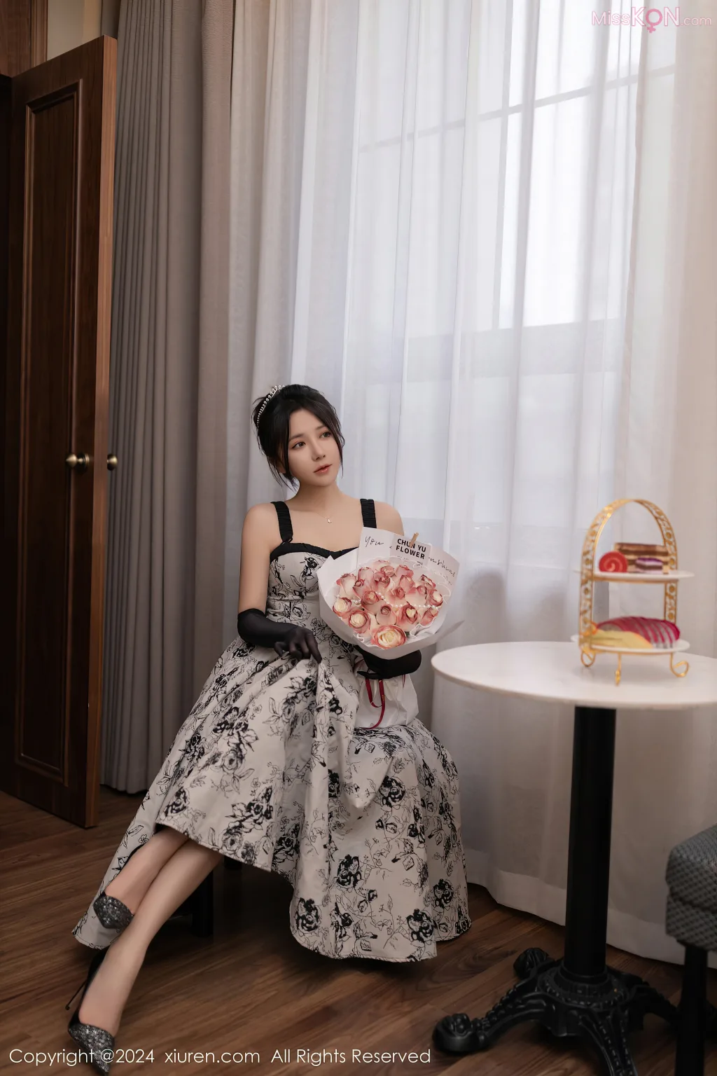 XIUREN No.8106 – 8115 (790 photos)