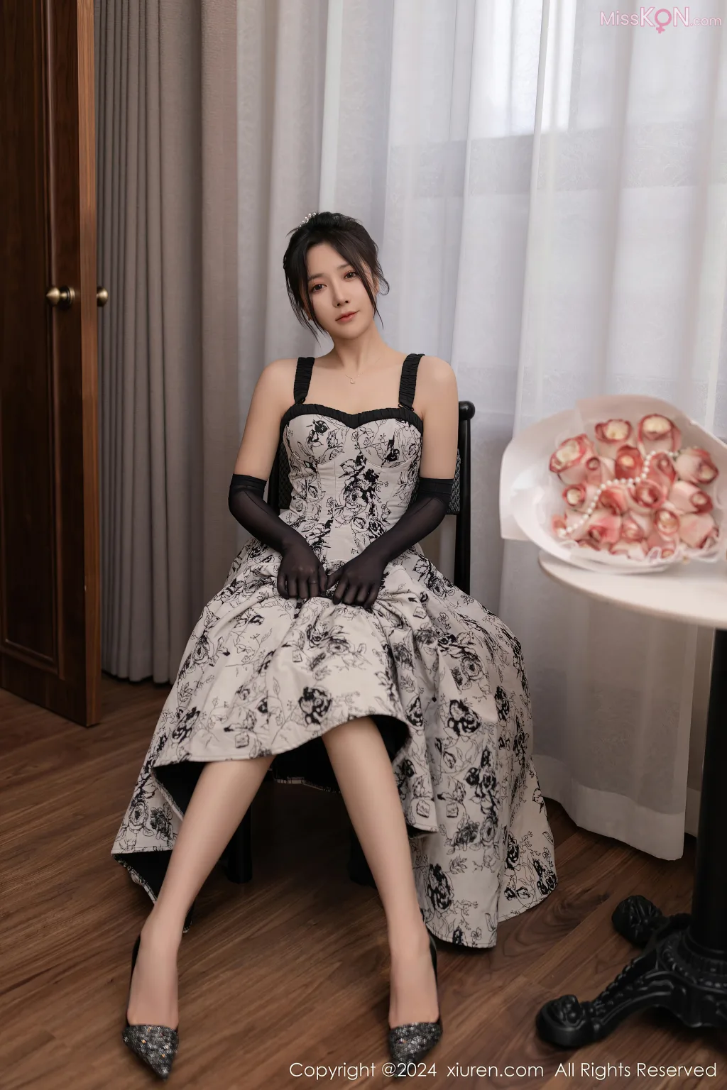 XIUREN No.8106 – 8115 (790 photos)