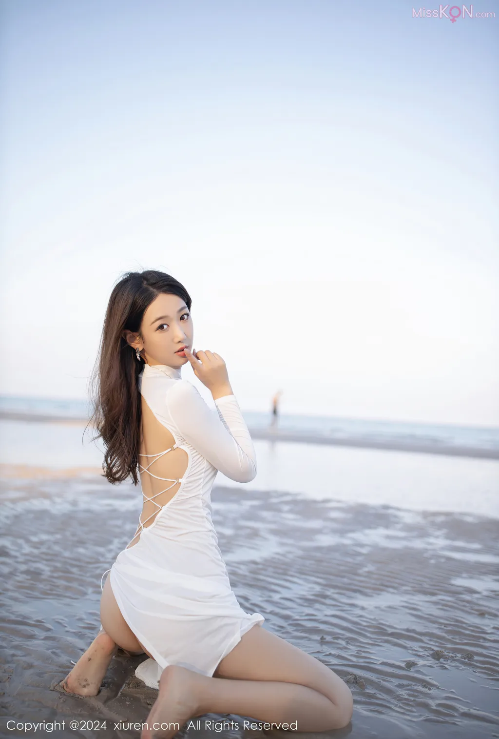 XIUREN No.8106 – 8115 (790 photos)