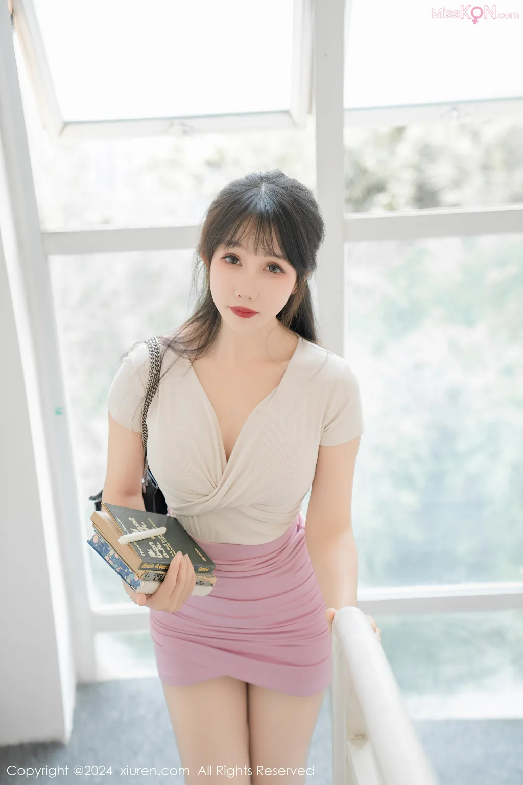 XIUREN No.8106 – 8115 (790 photos)