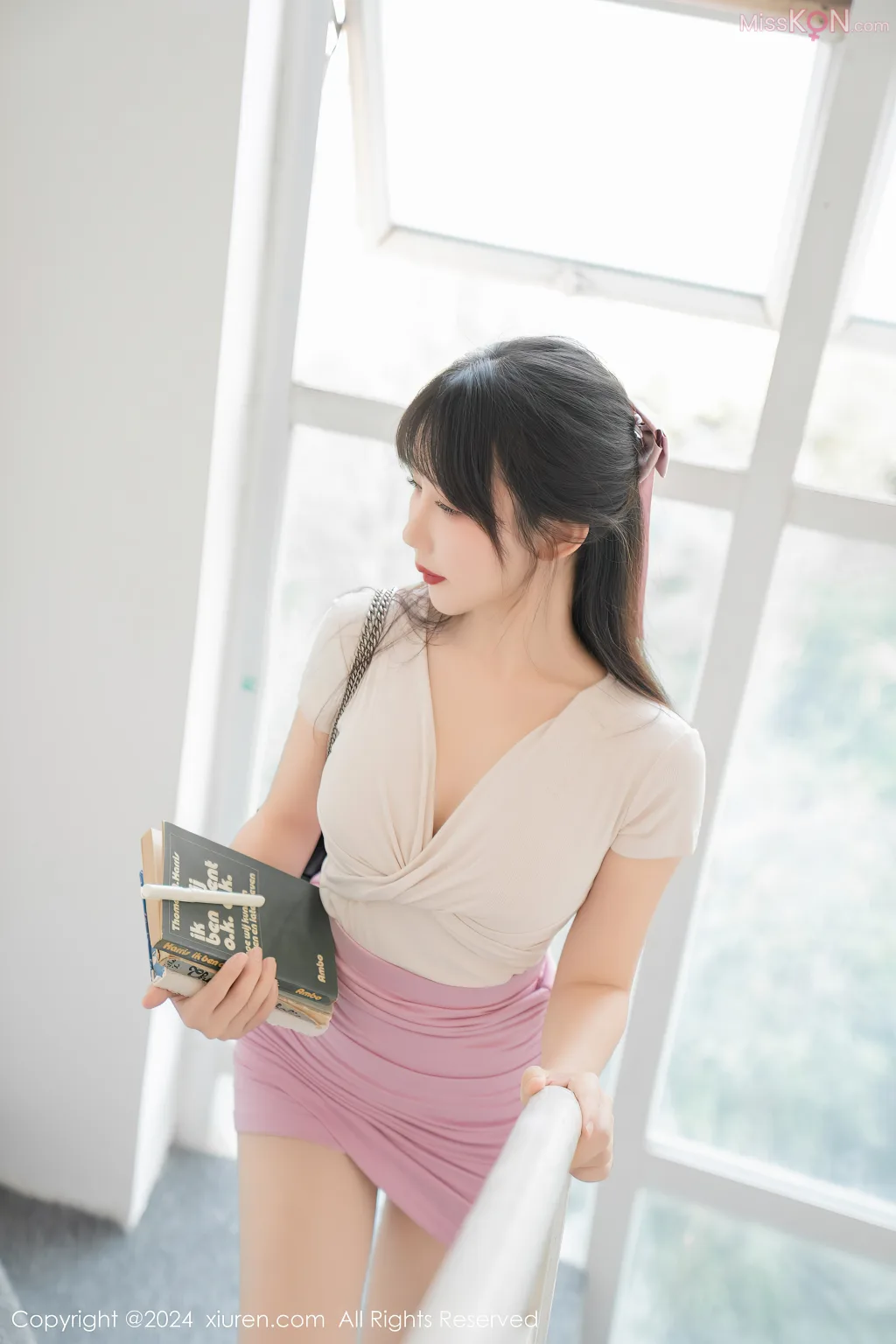 XIUREN No.8106 – 8115 (790 photos)