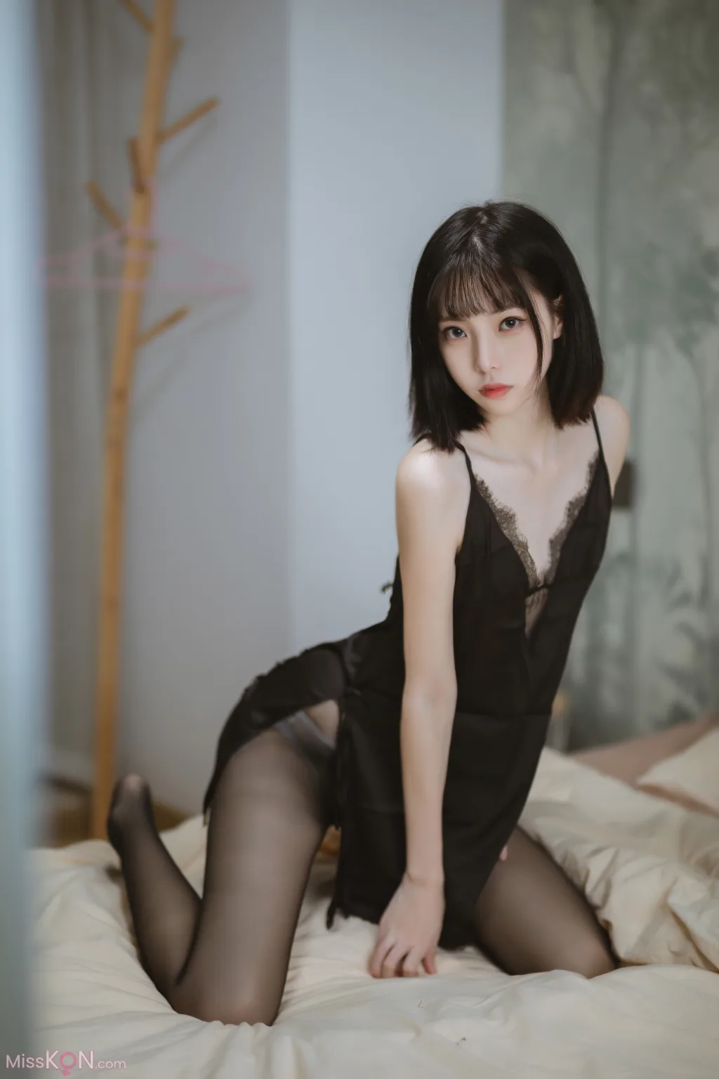 Coser@许岚LAN: 黑色蕾丝睡衣 (40 photos)