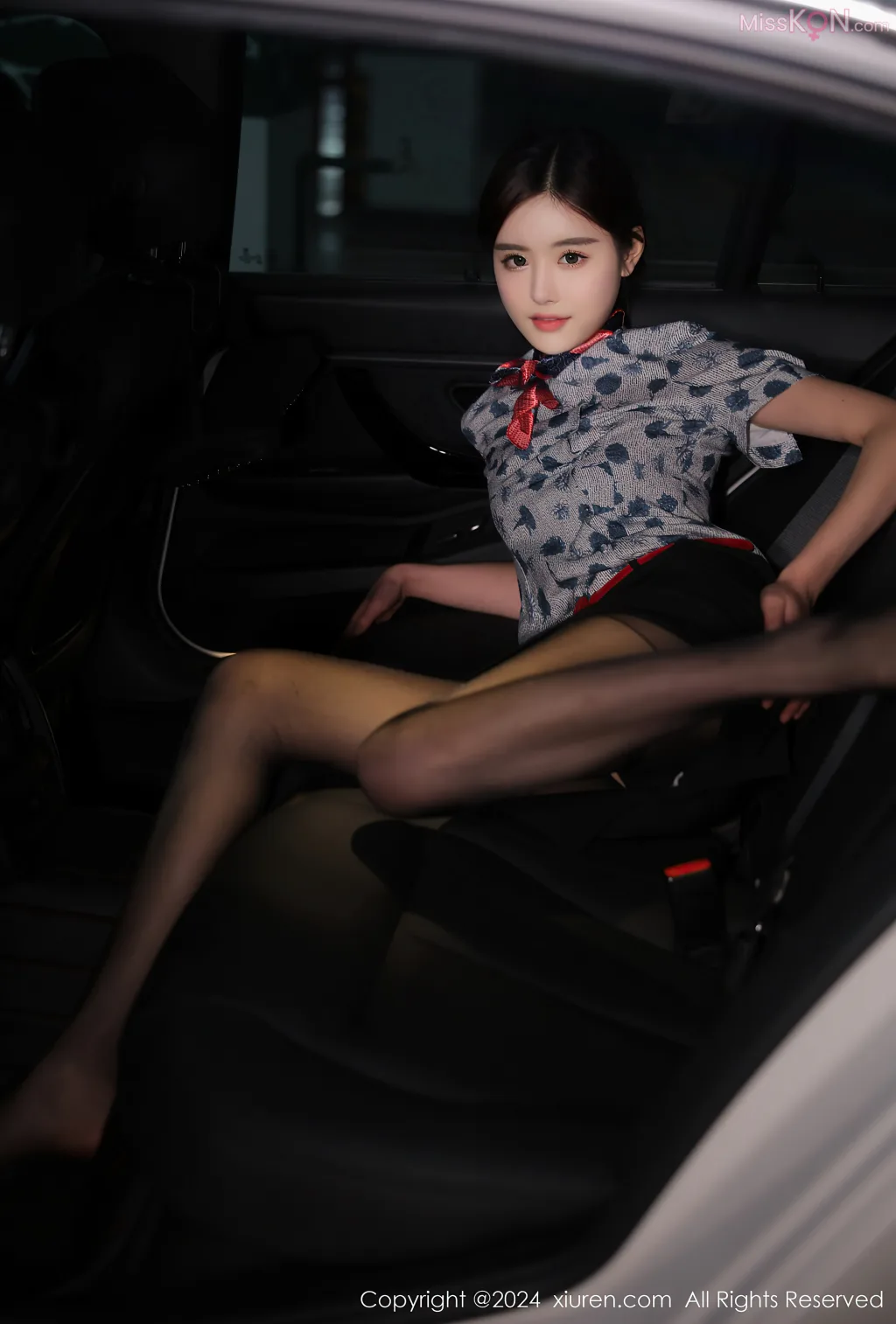 XIUREN No.8116 – 8125 (782 photos)