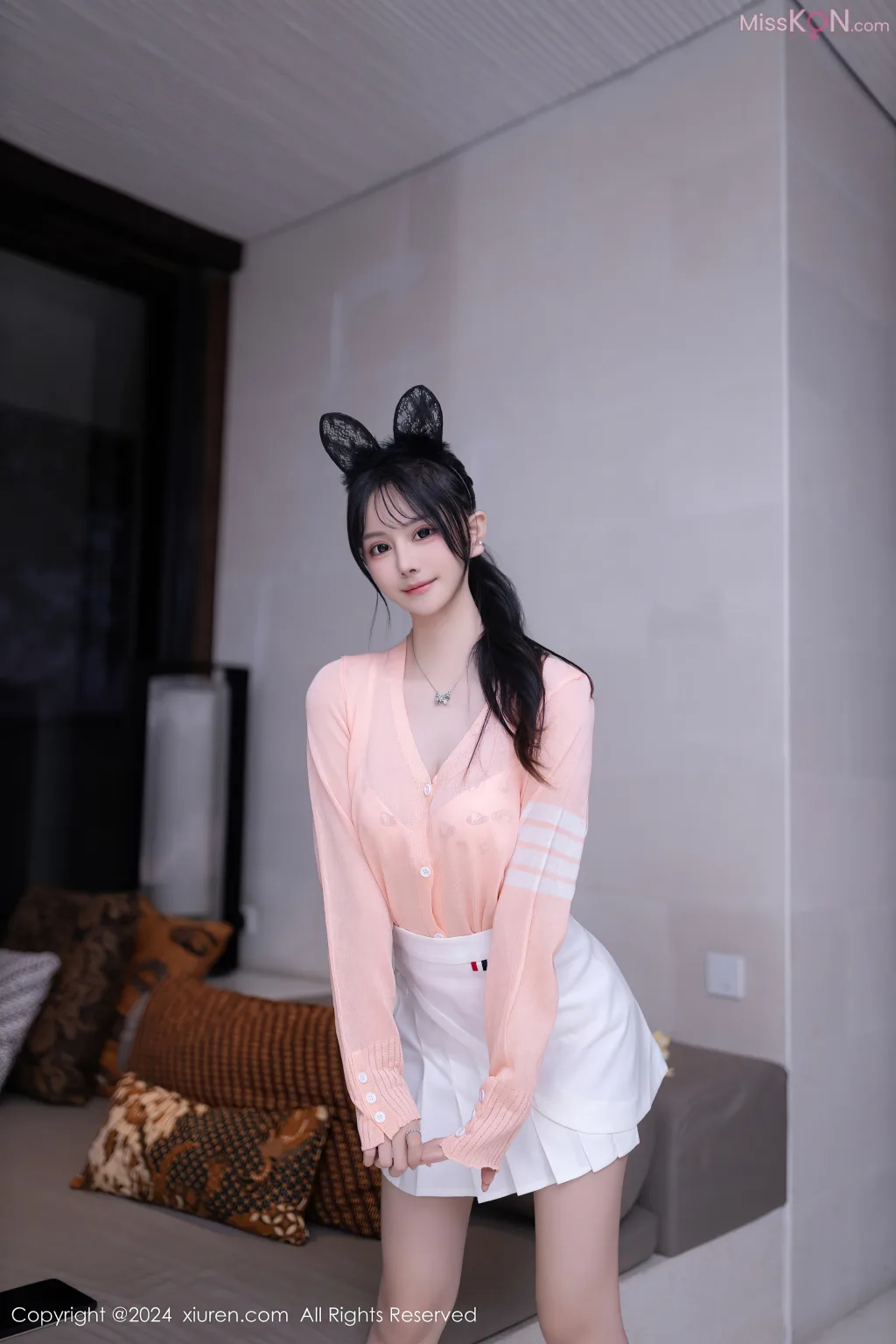 XIUREN No.8136 – 8145 (800 photos)