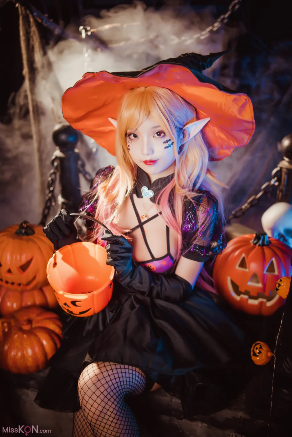Coser@狐玖玖: 喜多川万圣节 (14 photos)