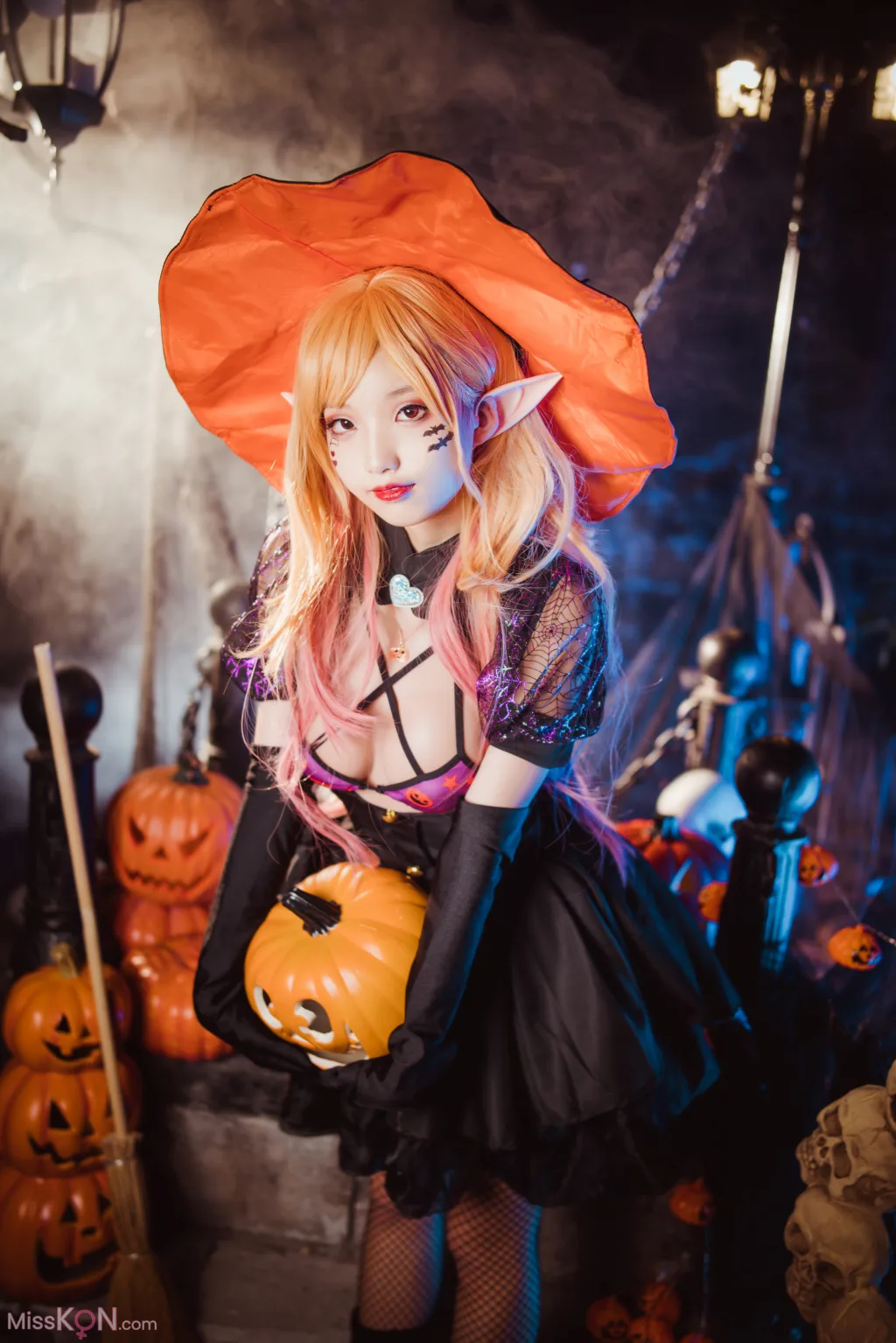 Coser@狐玖玖: 喜多川万圣节 (14 photos)