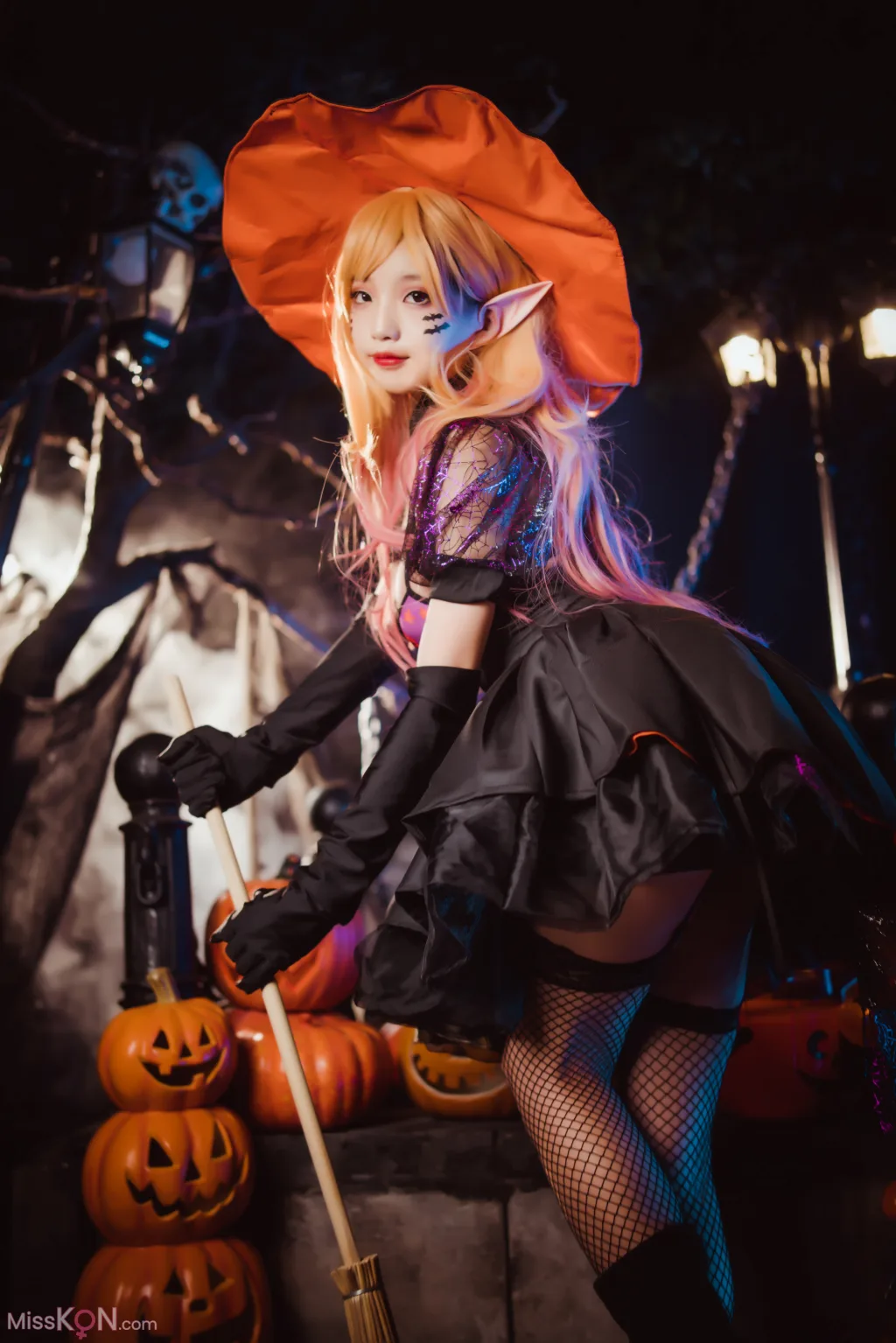 Coser@狐玖玖: 喜多川万圣节 (14 photos)