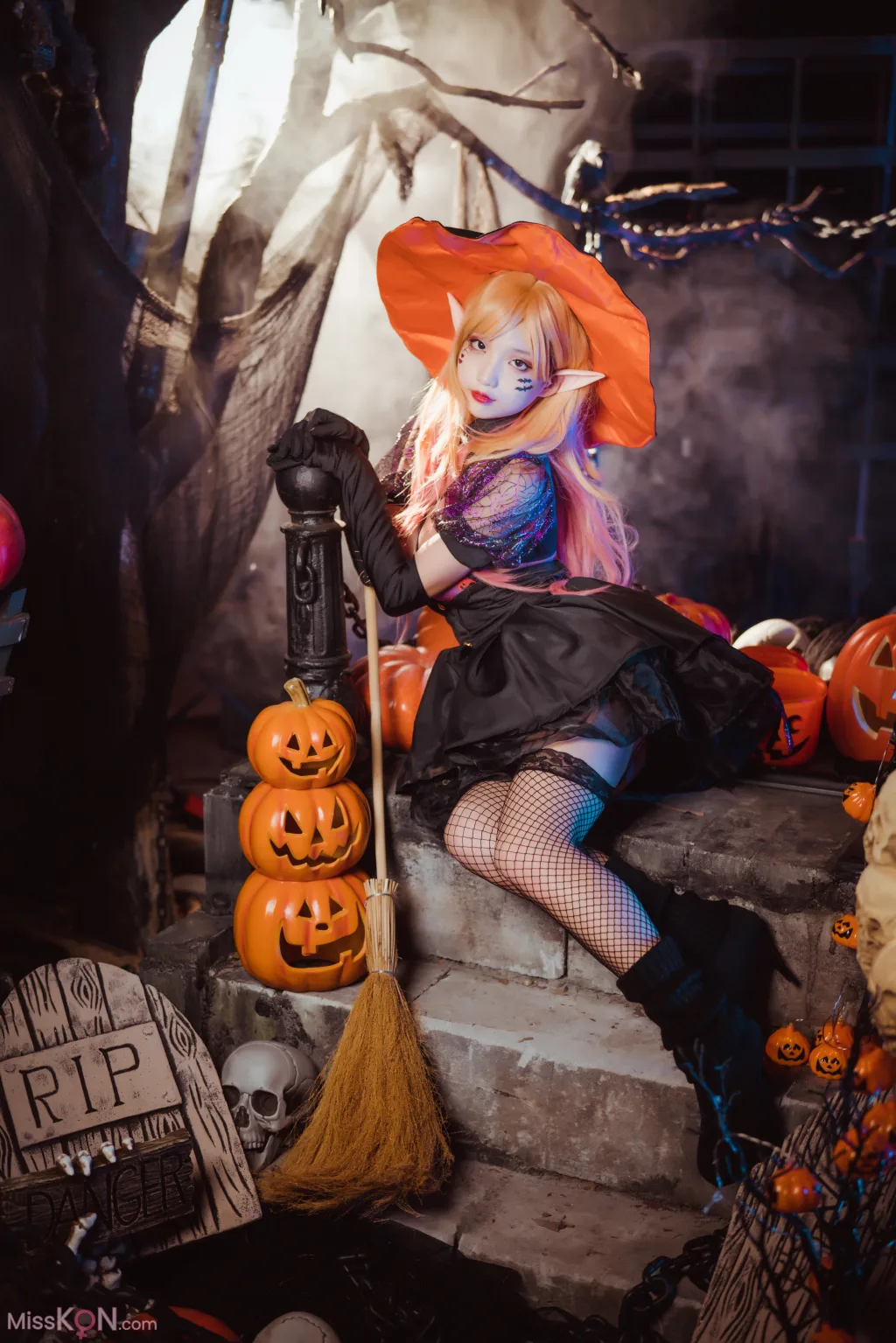Coser@狐玖玖: 喜多川万圣节 (14 photos) – Page 2