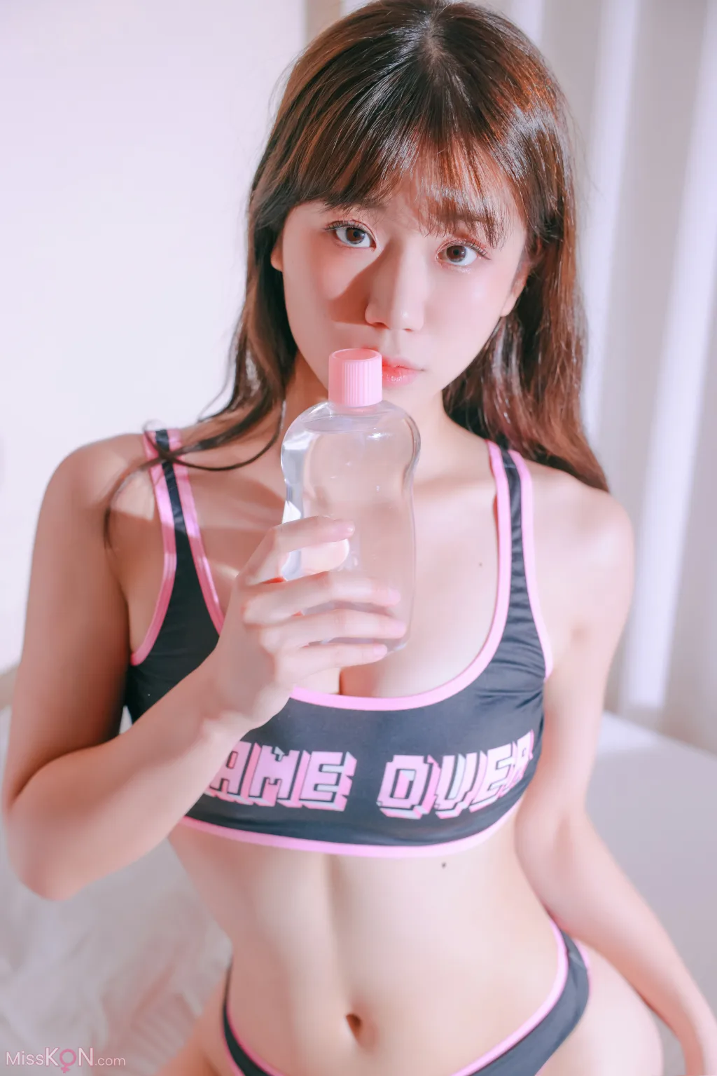 [SWEETBOX] Yui (유이): SWTB Vol.49 Thru Thru (117 photos)