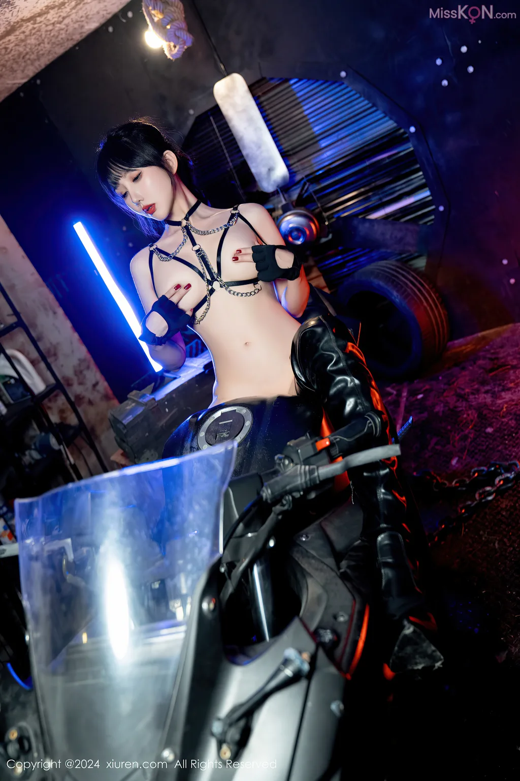 XIUREN No.8176 – 8185 (795 photos)