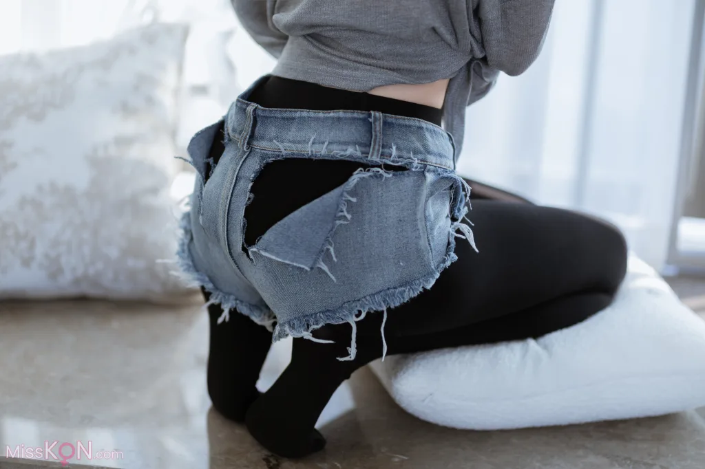 Coser@许岚LAN: 半透毛衣 (40 photos)