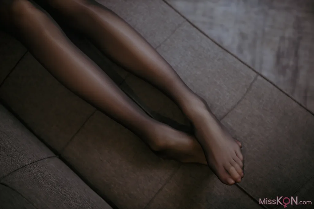 Coser@许岚LAN: 黑丝护士 (40 photos) – Page 3
