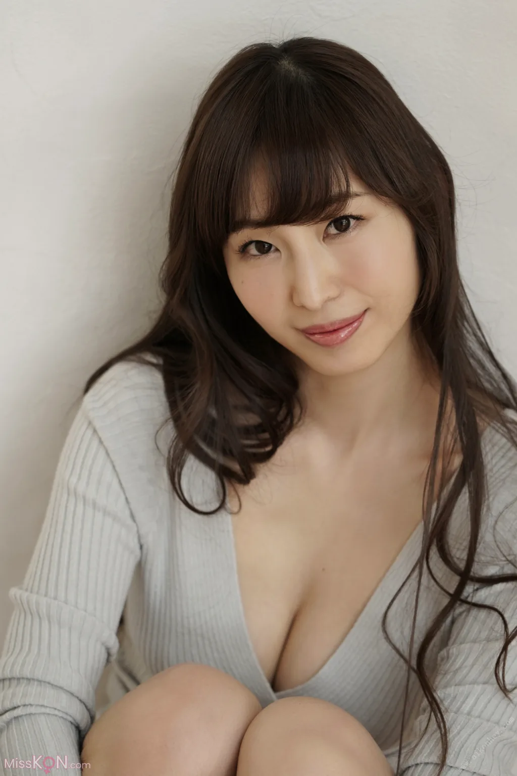 [JP] Misumi Shiochi (塩地美澄): 美女アナの昼下がり (68 photos)