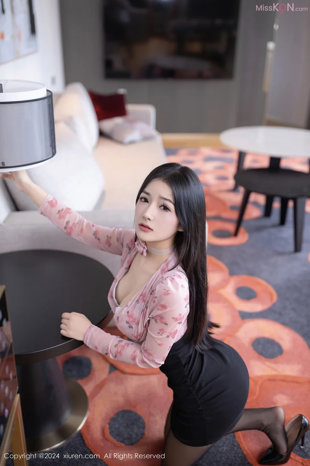 XIUREN No.8186 – 8195 (709 photos)