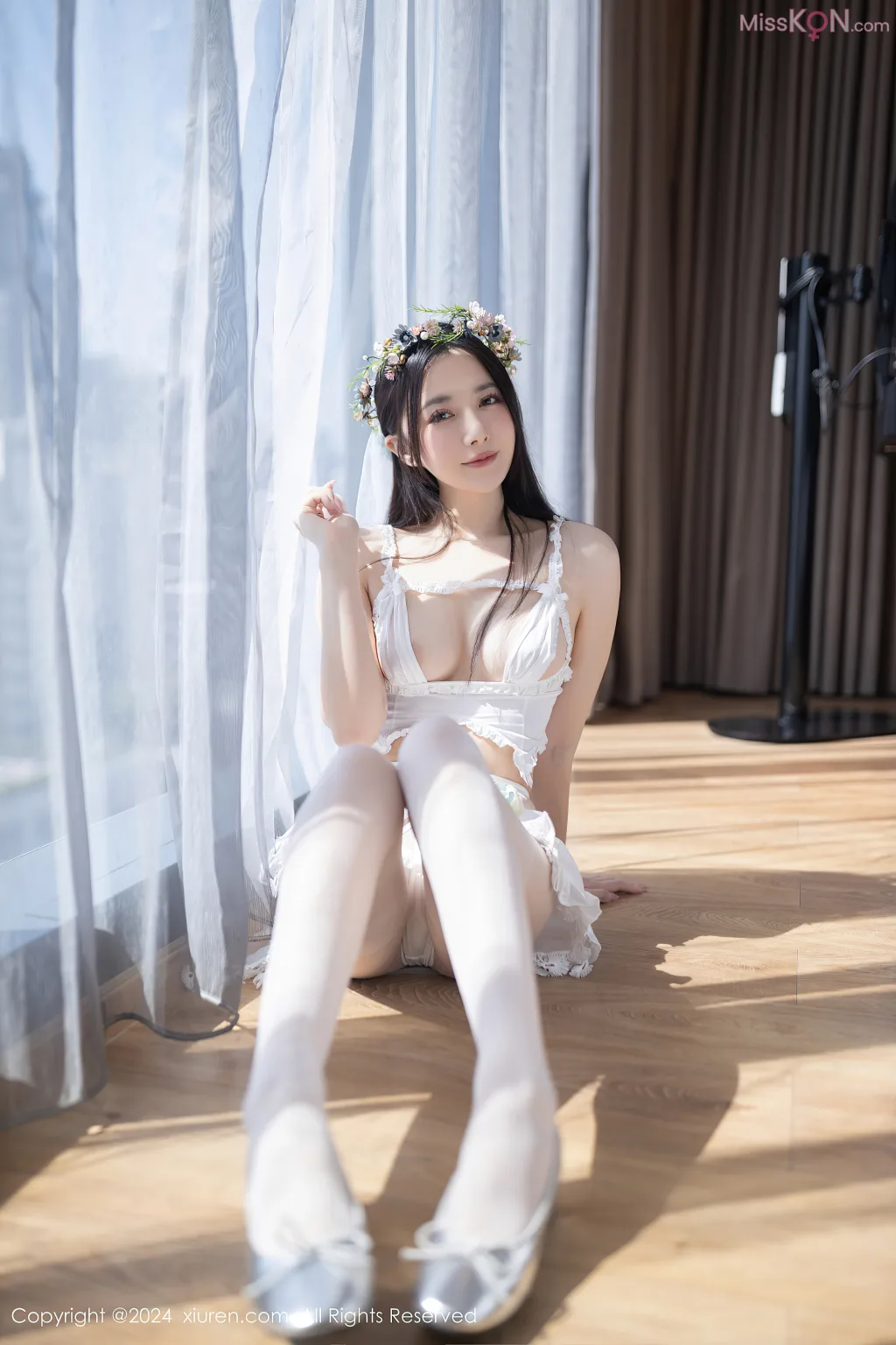 XIUREN No.8196 – 8205 (784 photos)