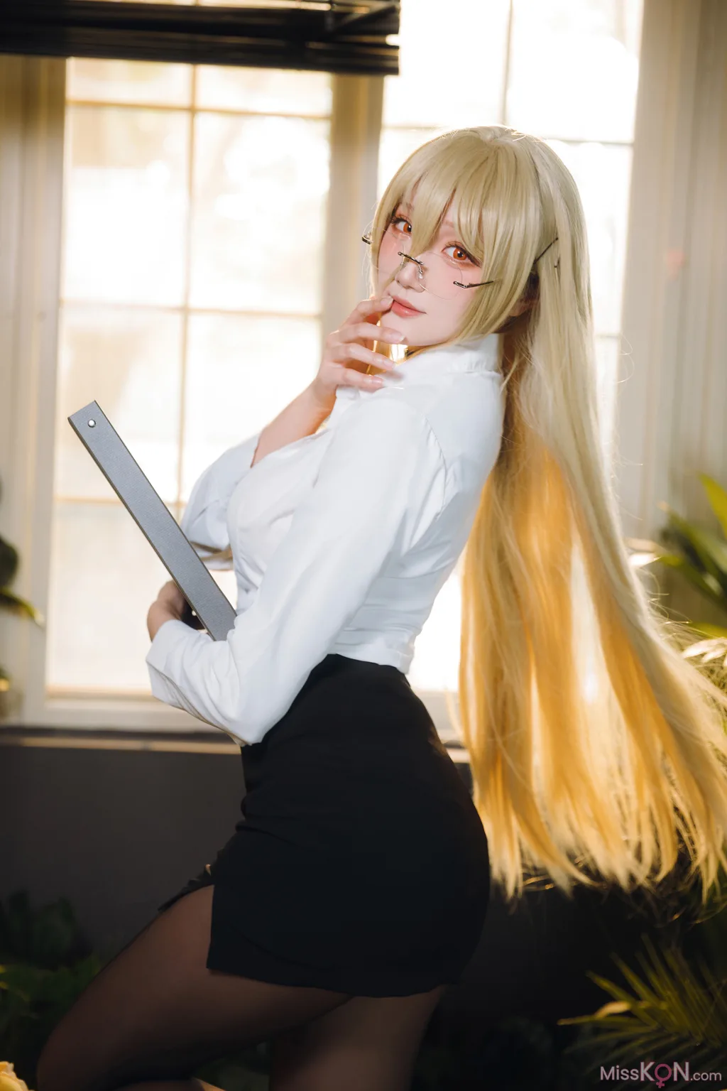 Coser@瓜希酱: 虹色 电子档 (100 photos)