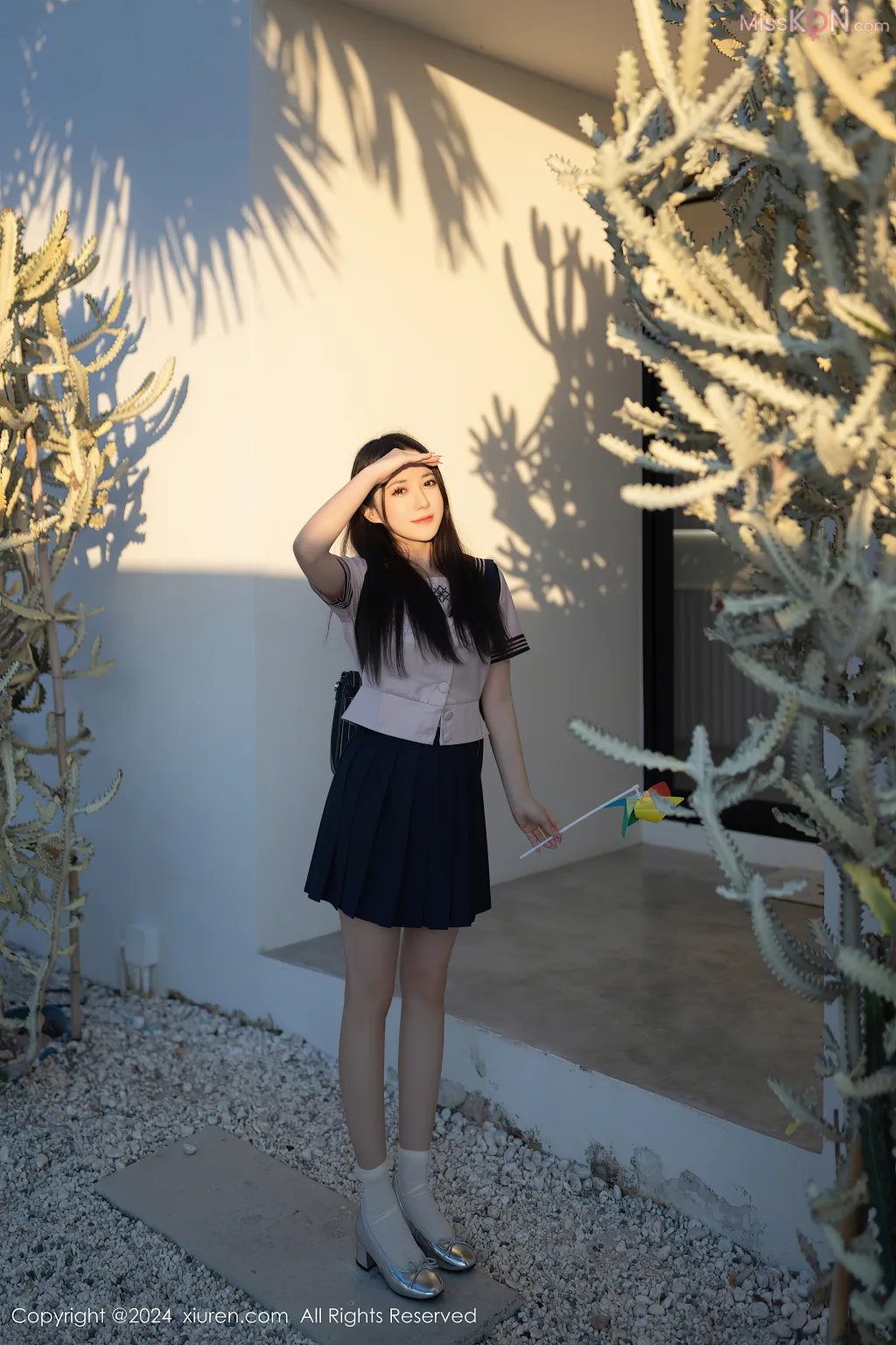 XIUREN No.8236 – 8245 (858 photos)