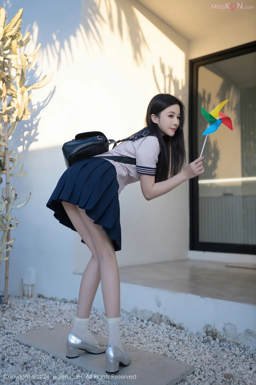 XIUREN No.8236 – 8245 (858 photos)