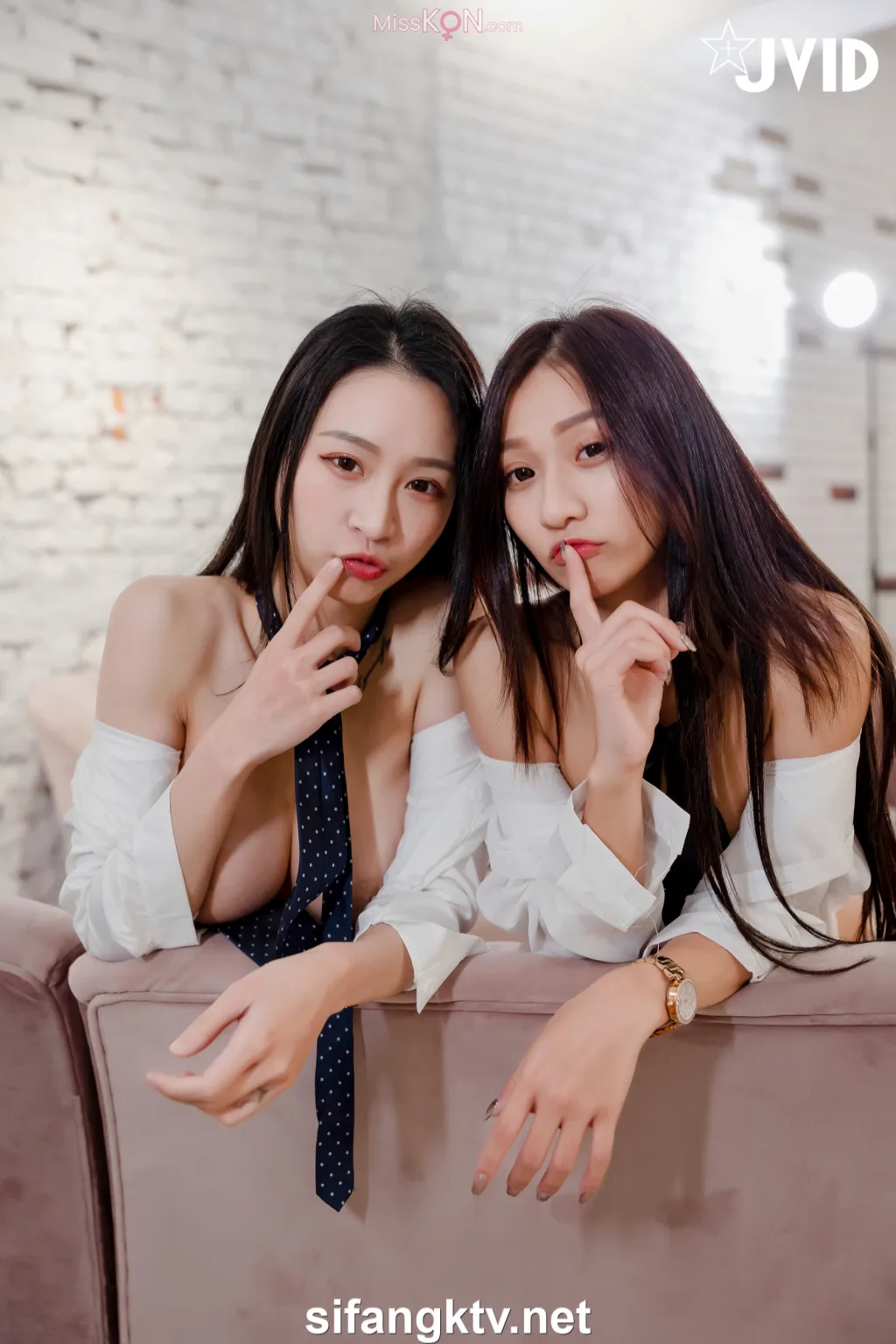 [JVID] Sunny &amp; 小仙:【下班后沦为老板3P玩物】骨感美乳蜜桃臀美轮美奂 (140 photos )