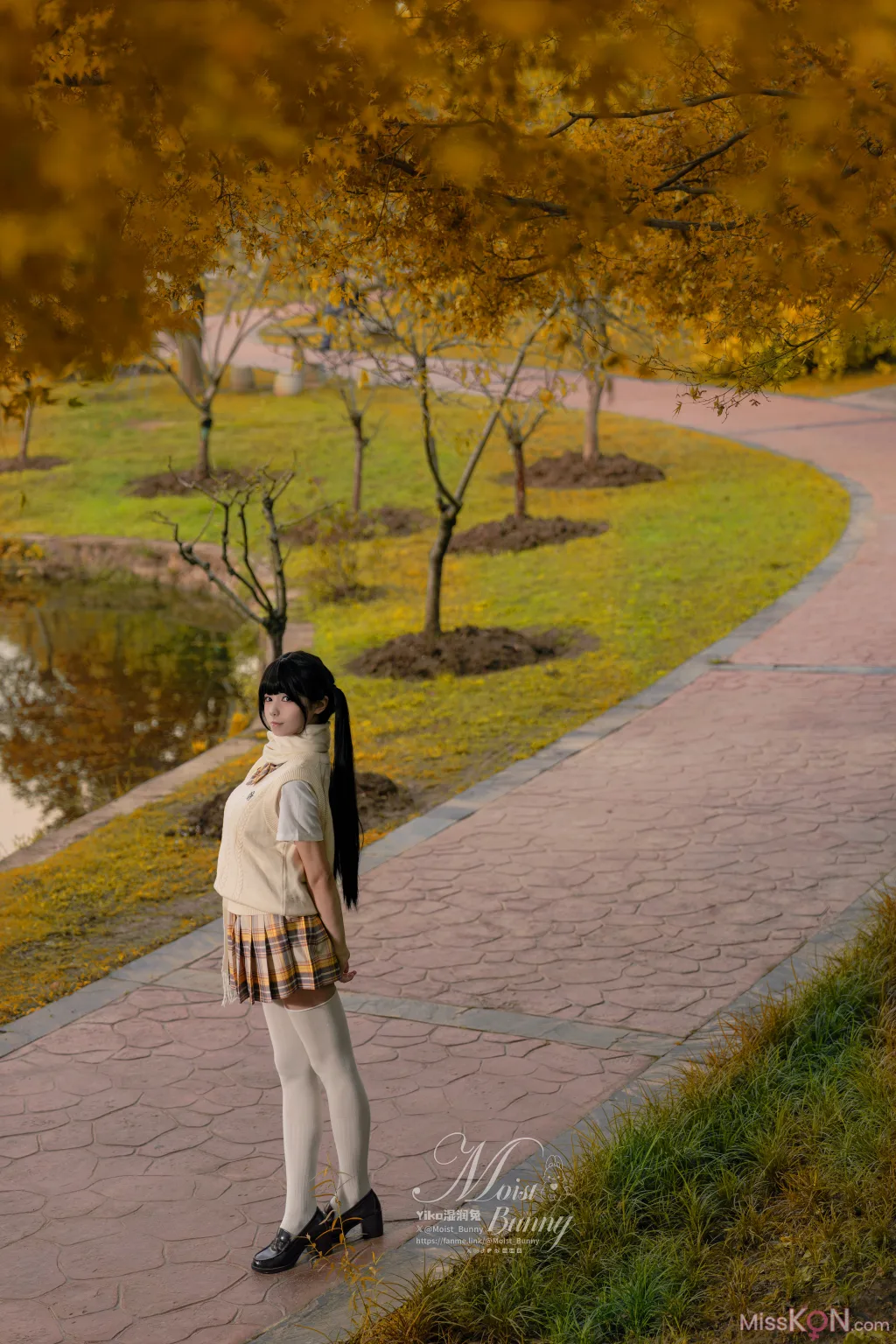 Coser@黏黏团子兔: 冬の邂逅 小舞蹈 (42 photos)