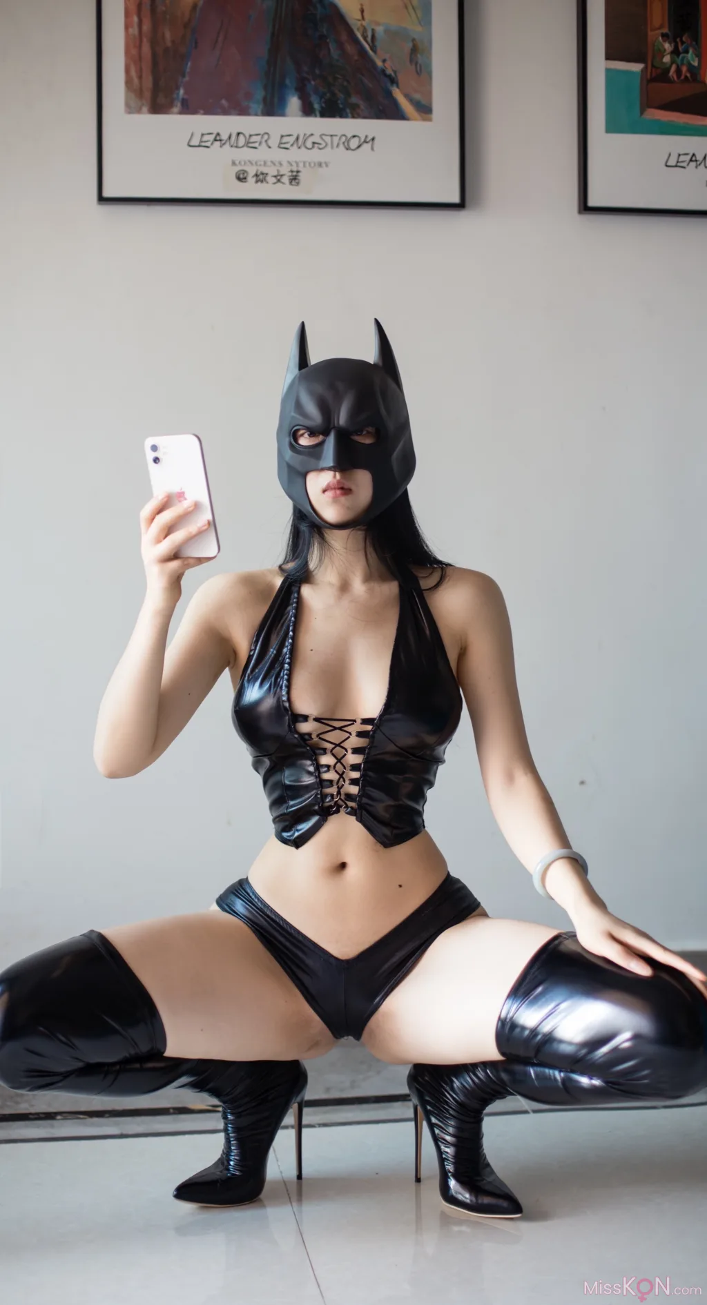 文茜cool: 蒙面女侠 (48 photos)