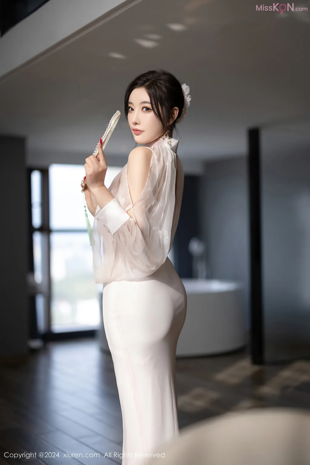XIUREN No.8286 – 8295 (763 photos)