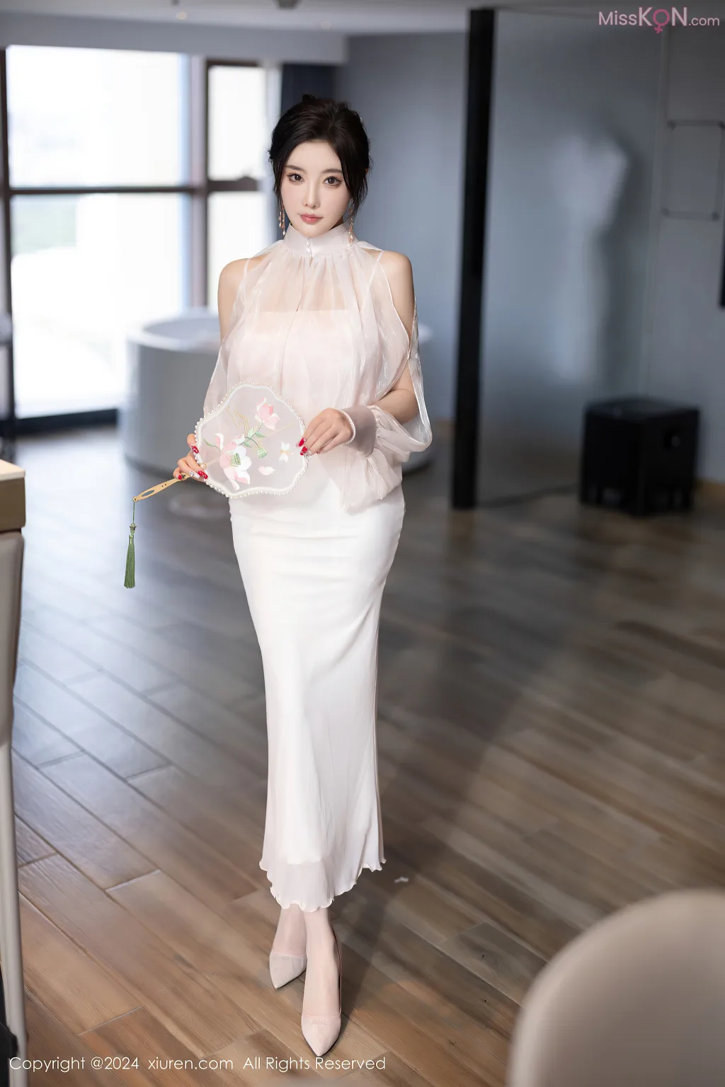 XIUREN No.8286 – 8295 (763 photos)