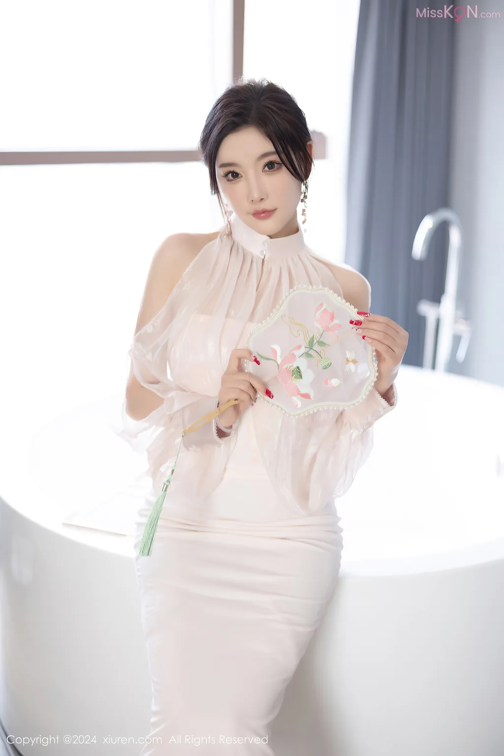 XIUREN No.8286 – 8295 (763 photos)