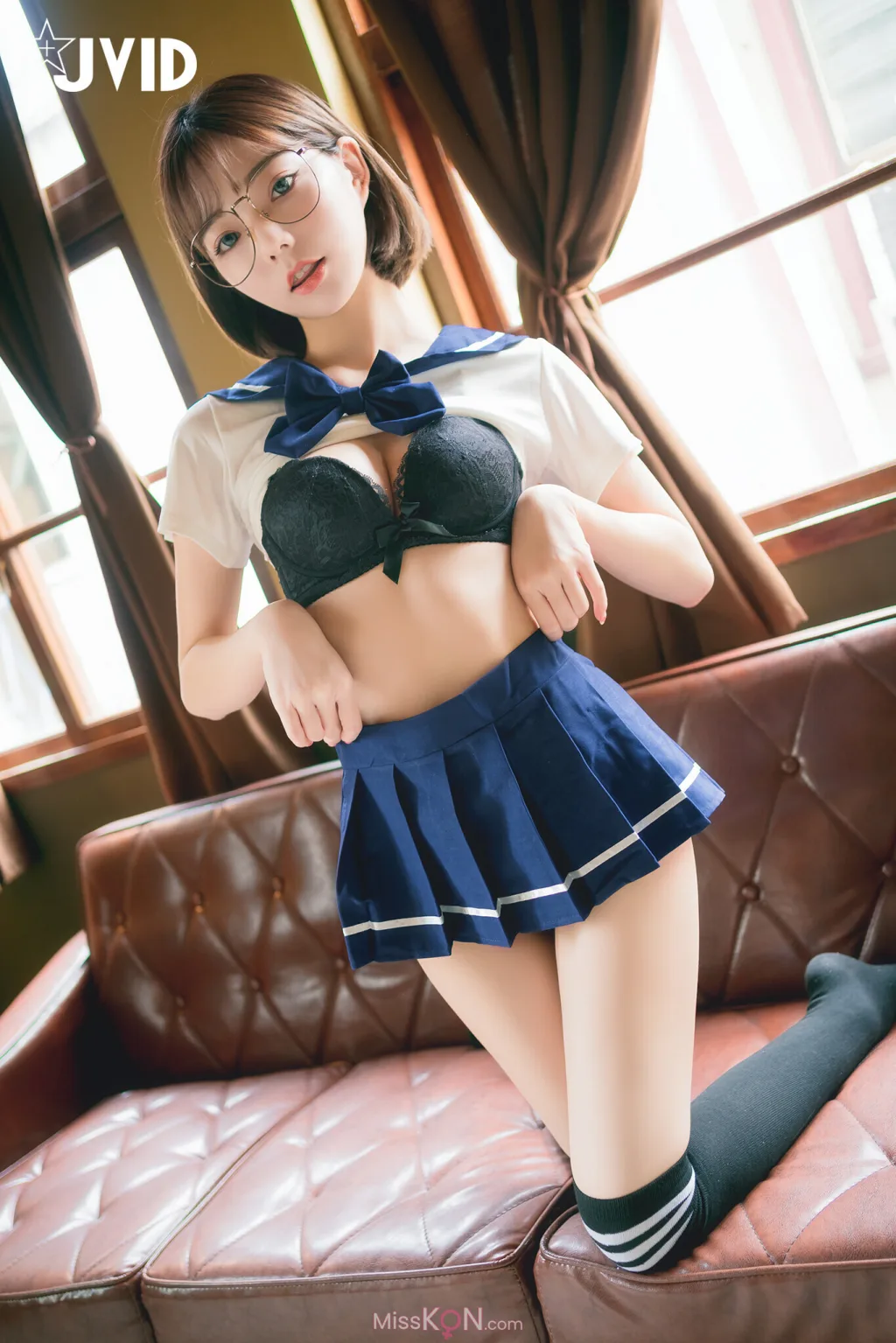 [JVID] 啾啾: 性感高校生啾啾～濕身死庫水！ (128 photos )