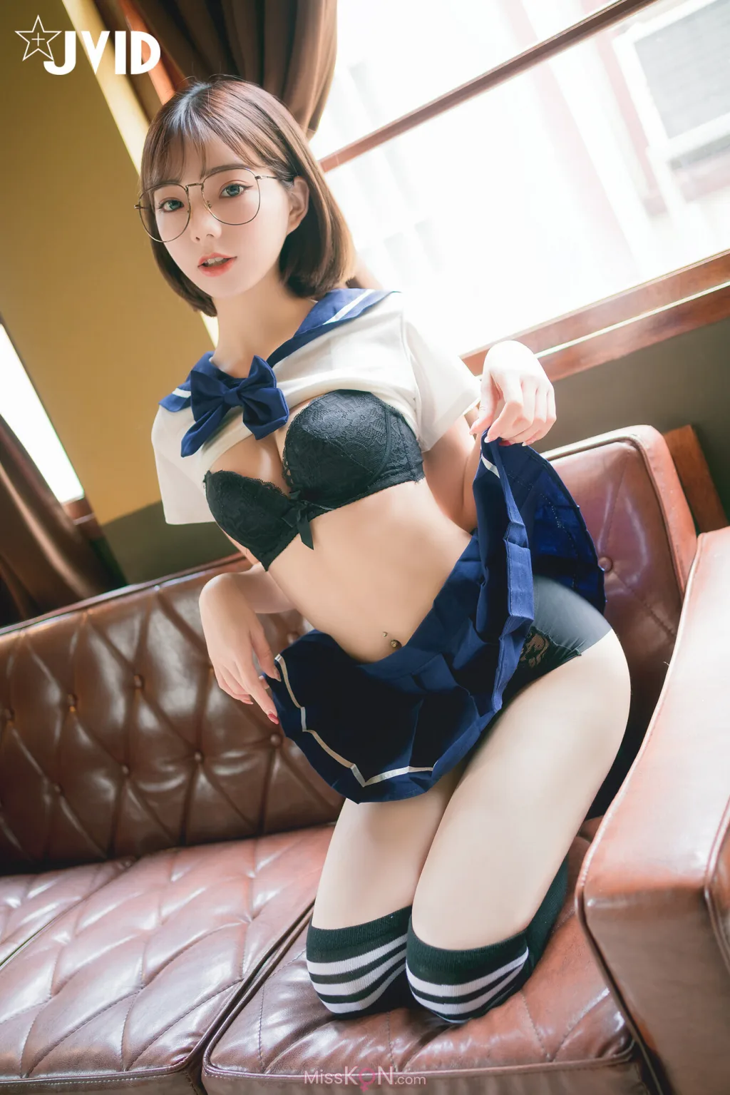 [JVID] 啾啾: 性感高校生啾啾～濕身死庫水！ (128 photos )