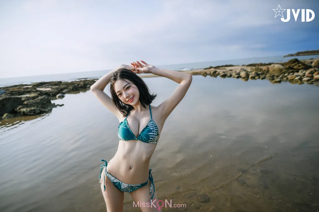 [JVID] 啾啾: 超熱情火辣的比基尼登場 (66 photos )