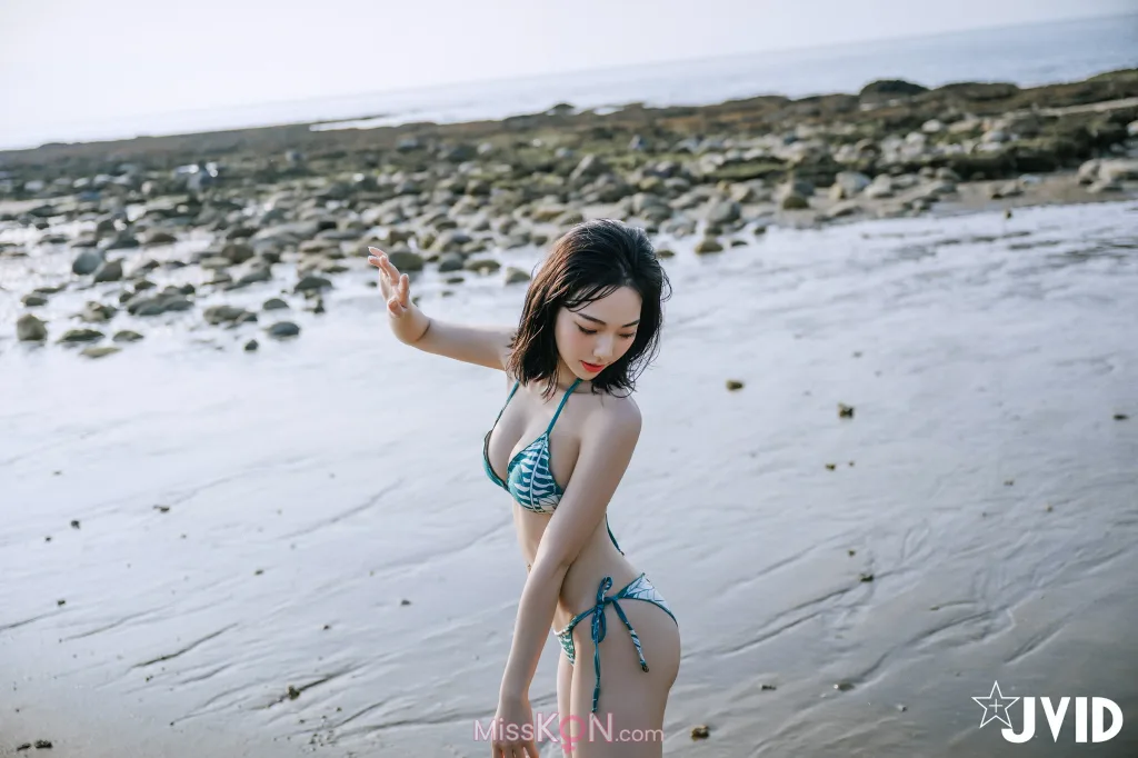 [JVID] 啾啾: 超熱情火辣的比基尼登場 (66 photos )